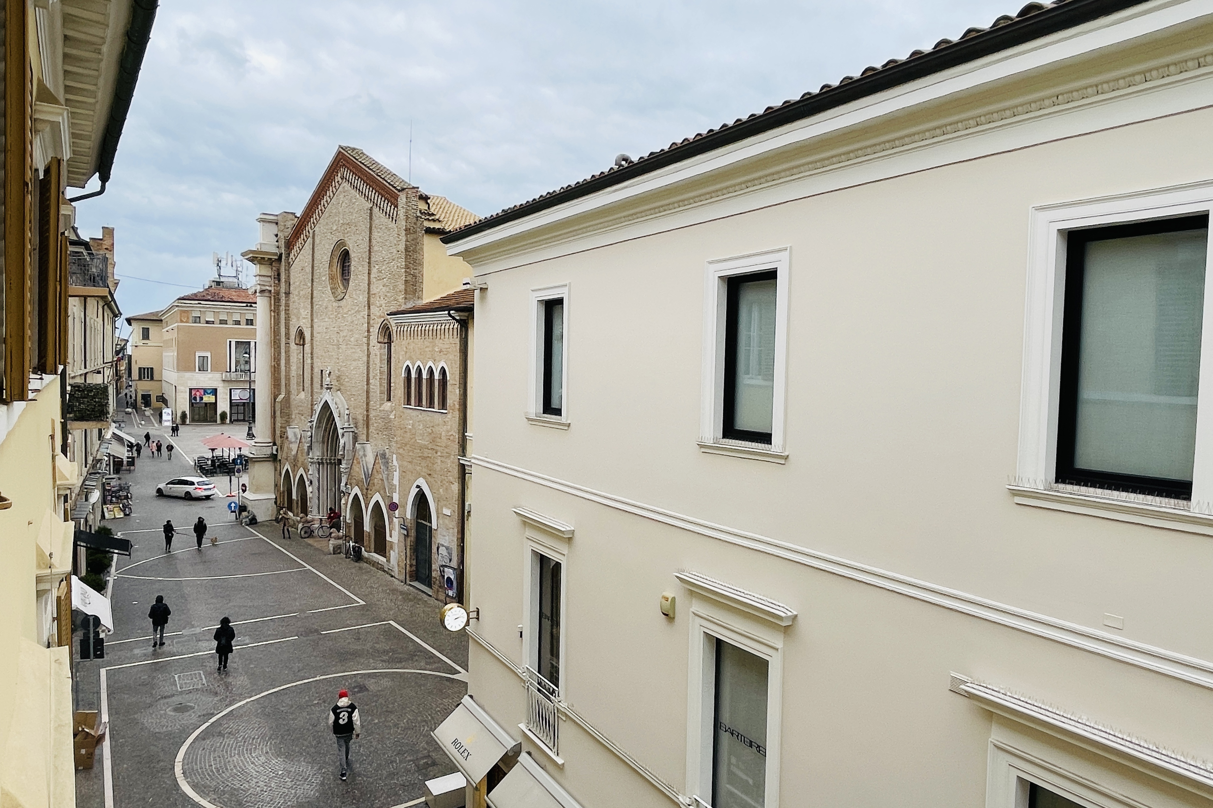 Vendita appartamento su prestigiosa via di Pesaro - Centro storico (AP759)